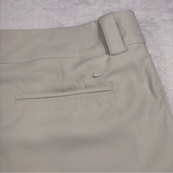 Nike Golf Tour Performance Dri-Fit Women 10 Khaki Shorts Pockets 4.5” Inseam - Picture 5 of 12